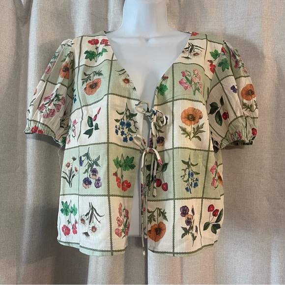 Petal & Pup Asta Tie Front Top in Flower Market - Picture 4 of 8